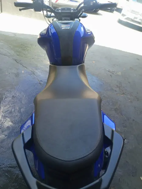YAMAHA FZ 15 Fazer ABS, Foto 9