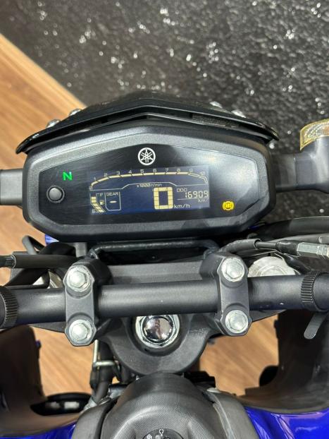 YAMAHA FZ 15 Fazer ABS, Foto 7