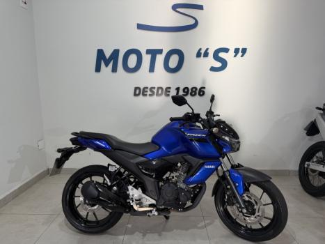 YAMAHA FZ 15 Fazer ABS, Foto 1