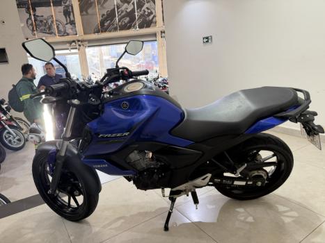 YAMAHA FZ 15 Fazer ABS, Foto 5