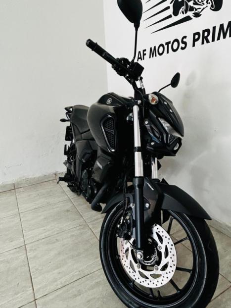 YAMAHA FZ 15 Fazer ABS, Foto 4