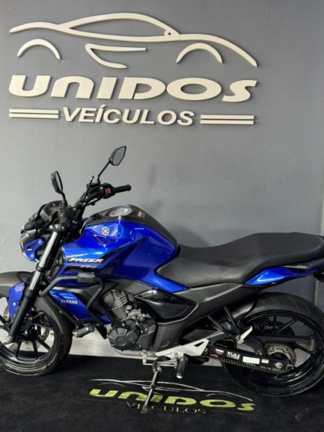 YAMAHA FZ 15 Fazer ABS, Foto 5