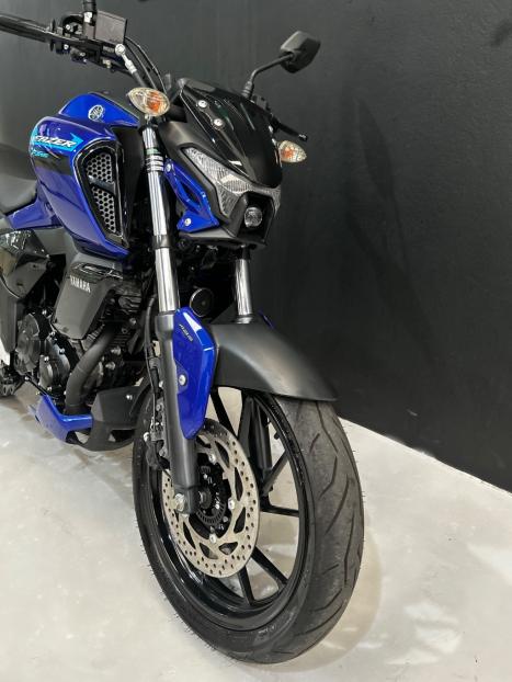 YAMAHA FZ 15 Fazer ABS, Foto 4