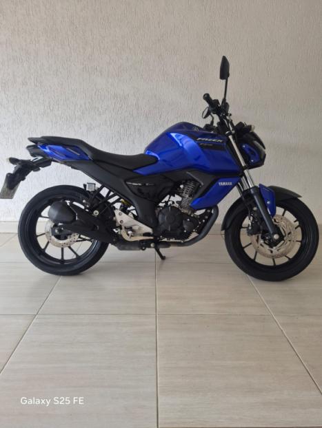 YAMAHA FZ 15 Fazer ABS, Foto 6