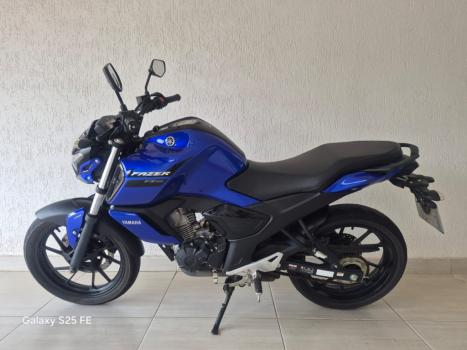 YAMAHA FZ 15 Fazer ABS, Foto 9