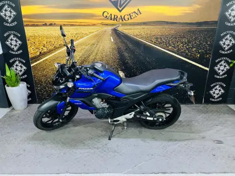 YAMAHA FZ 15 Fazer ABS, Foto 2