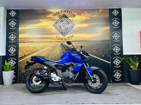 YAMAHA FZ 15 Fazer ABS, Foto 6