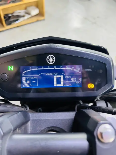 YAMAHA FZ 15 Fazer ABS, Foto 10