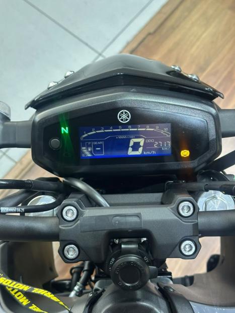 YAMAHA FZ 15 Fazer ABS, Foto 7