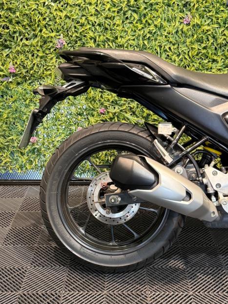 YAMAHA FZ 15 Fazer ABS, Foto 3