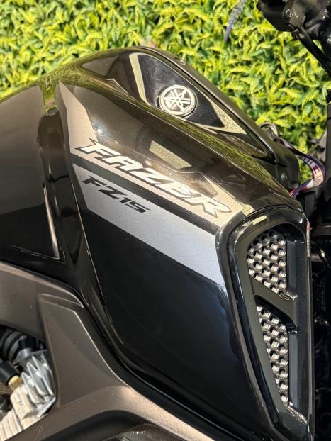 YAMAHA FZ 15 Fazer ABS, Foto 7