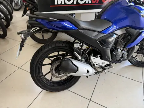 YAMAHA FZ 15 Fazer ABS, Foto 1