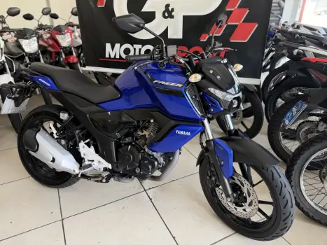 YAMAHA FZ 15 Fazer ABS, Foto 2