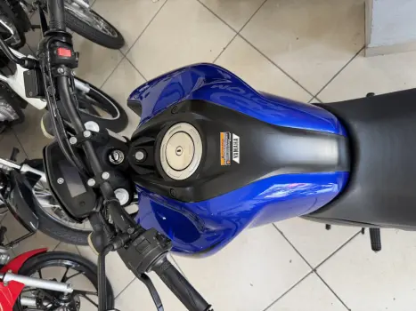 YAMAHA FZ 15 Fazer ABS, Foto 6
