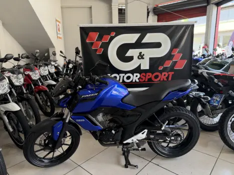 YAMAHA FZ 15 Fazer ABS, Foto 3
