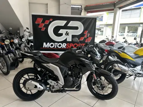 YAMAHA FZ 25 250 Fazer Flex , Foto 1