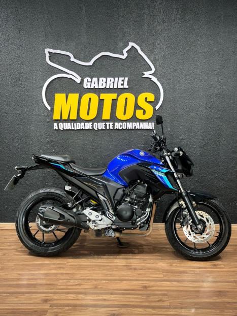 YAMAHA FZ 25 250 Fazer Flex , Foto 1