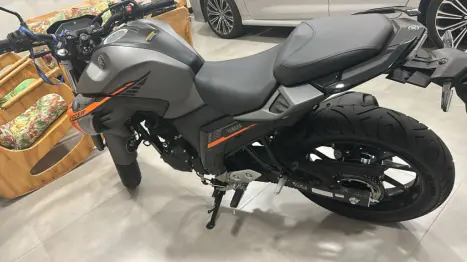 YAMAHA FZ 25 250 Fazer Flex , Foto 1