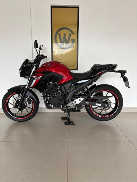 YAMAHA FZ 25 250 Fazer Flex , Foto 2