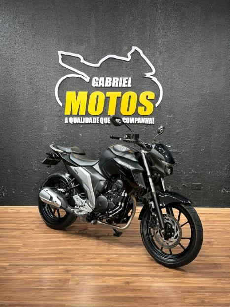YAMAHA FZ 25 250 Fazer Flex , Foto 3