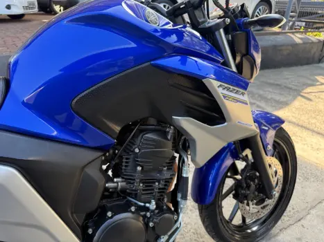 YAMAHA FZ 25 250 Fazer Flex , Foto 4