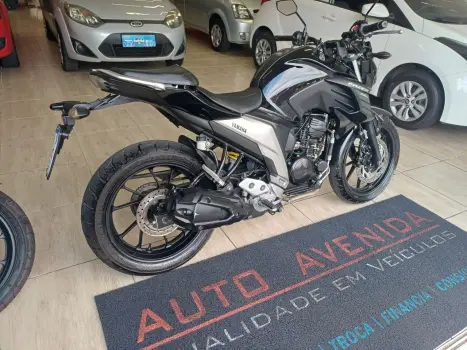 YAMAHA FZ 25 250 Fazer Flex , Foto 2