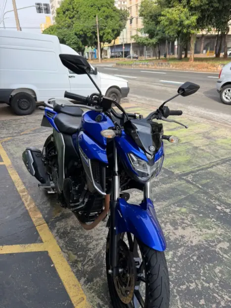 YAMAHA FZ 25 250 Fazer Flex , Foto 4