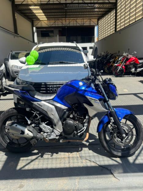 YAMAHA FZ 25 250 Fazer Flex , Foto 1