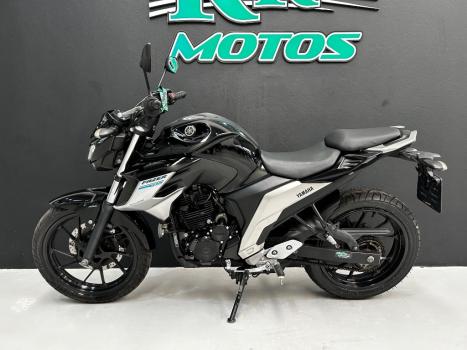 YAMAHA FZ 25 250 Fazer Flex , Foto 4