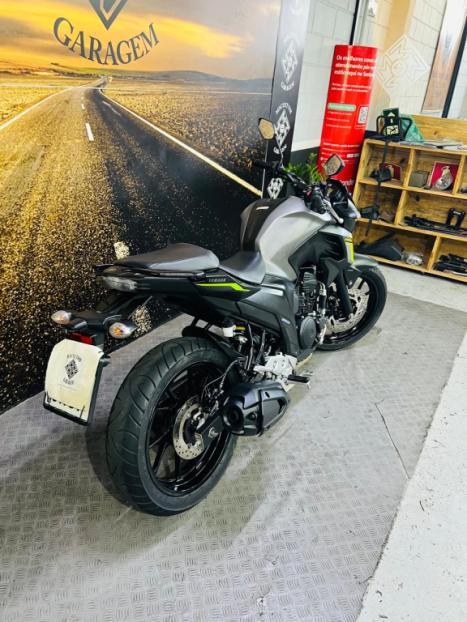 YAMAHA FZ 25 250 Fazer Flex , Foto 9