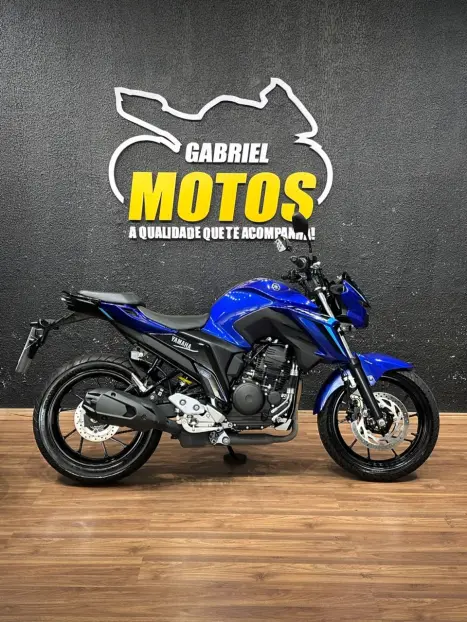 YAMAHA FZ 25 250 Fazer Flex , Foto 1