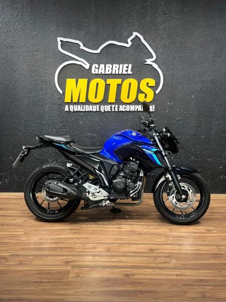YAMAHA FZ 25 250 Fazer Flex , Foto 1