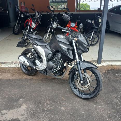 YAMAHA FZ 25 250 Fazer Flex , Foto 1
