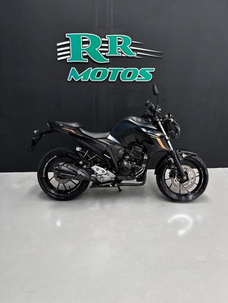 YAMAHA FZ 25 250 Fazer Flex , Foto 1
