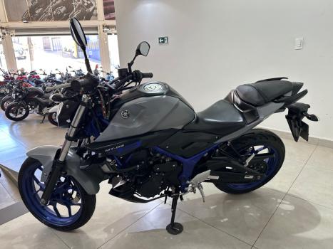 YAMAHA MT-03 300 , Foto 4
