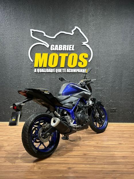 YAMAHA MT-03 300 , Foto 6