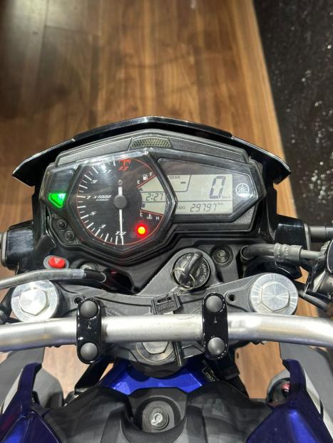 YAMAHA MT-03 300 , Foto 7