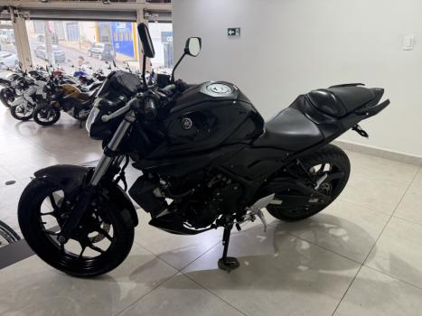 YAMAHA MT-03 300 , Foto 5