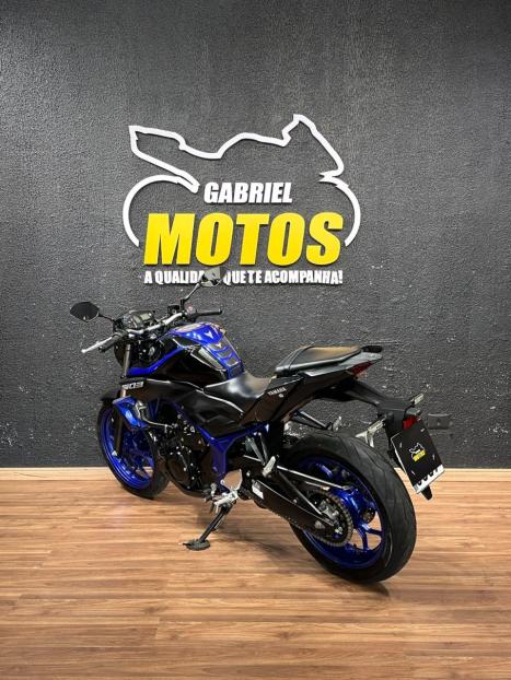 YAMAHA MT-03 300 , Foto 5
