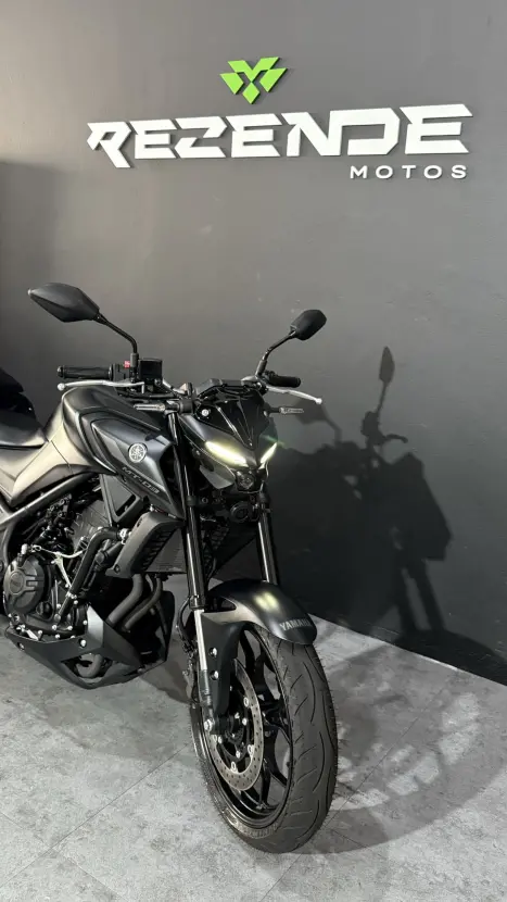 YAMAHA MT-03 300 ABS, Foto 6