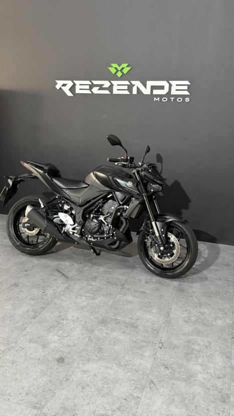 YAMAHA MT-03 300 ABS, Foto 12