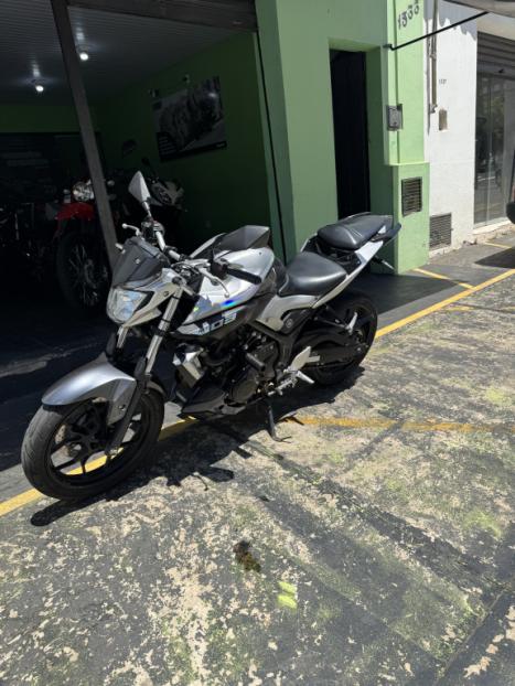 YAMAHA MT-03 300 ABS, Foto 6