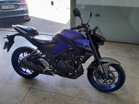 YAMAHA MT-03 300 ABS, Foto 3