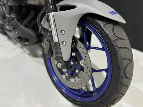 YAMAHA MT-03 300 ABS, Foto 8