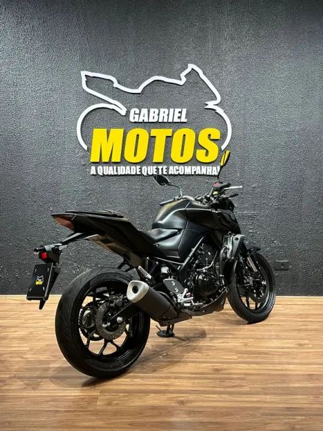 YAMAHA MT-03 300 ABS, Foto 6