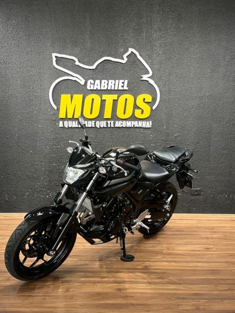 YAMAHA MT-03 300 ABS, Foto 4