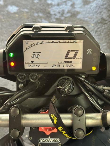 YAMAHA MT-03 300 ABS, Foto 7