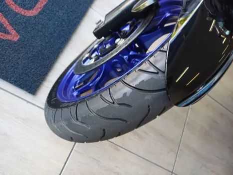 YAMAHA MT-03 300 ABS, Foto 4