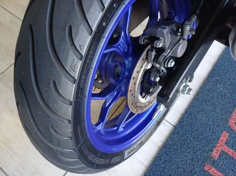 YAMAHA MT-03 300 ABS, Foto 6