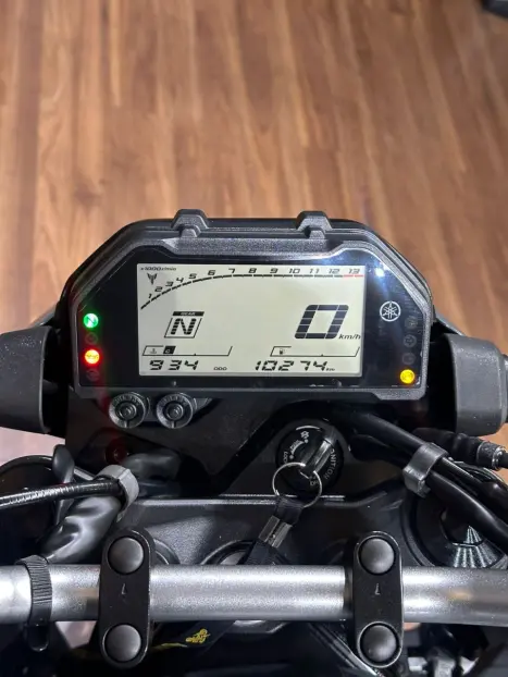 YAMAHA MT-03 300 ABS, Foto 7 YAMAHA MT-03 300 ABS, Foto 7